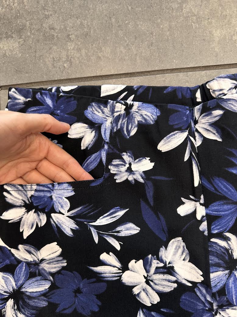 Bittermoon Golf Pant - Navy Flowers