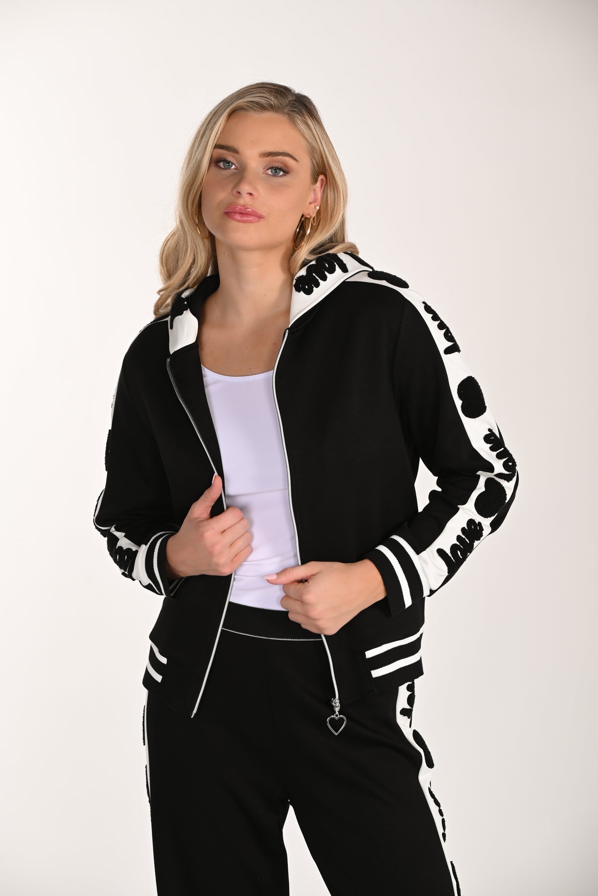 Frank Lyman Heart Panel Jacket