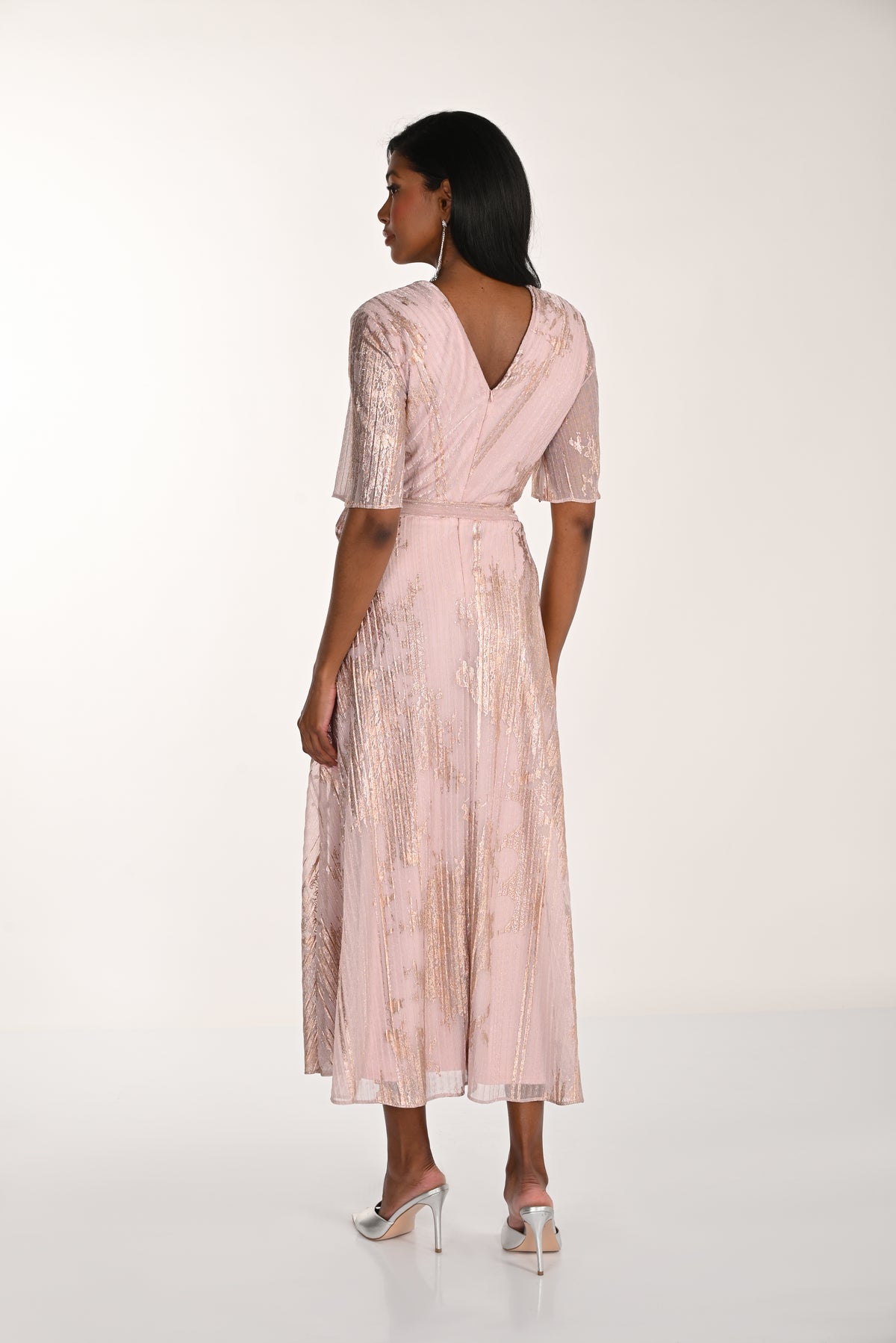 Frank Lyman Elegant V Neck Dress