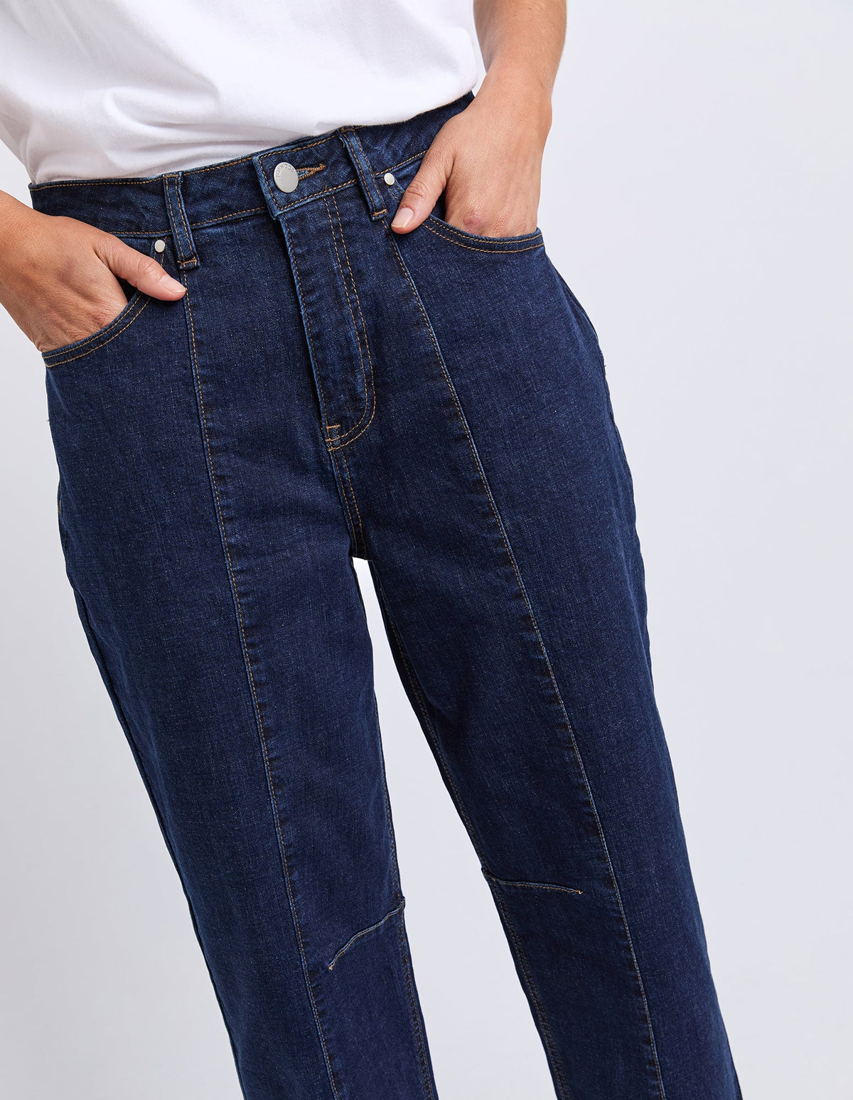 Foxwood Ambrose Barrel Jean - Dark Blue