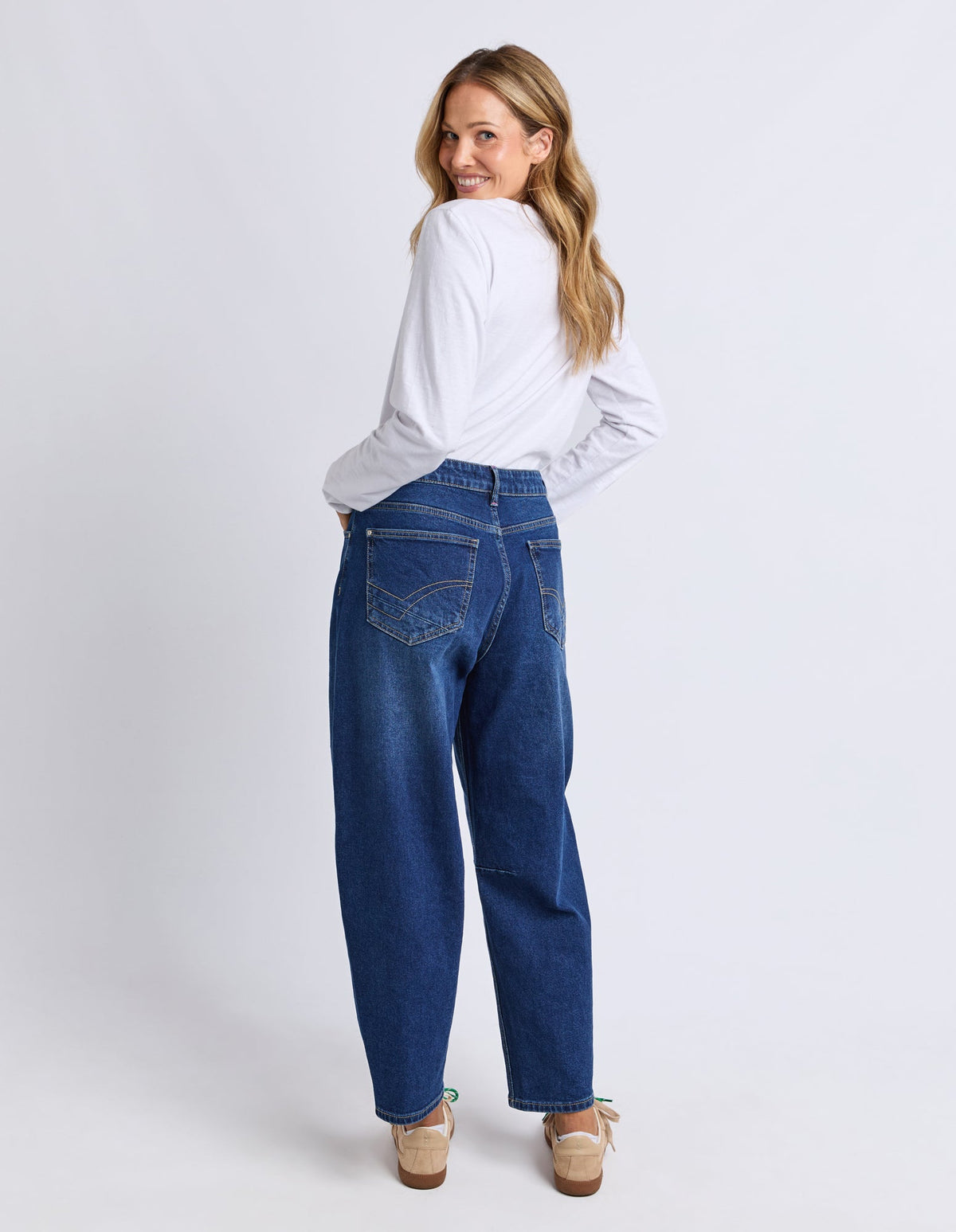 Elm Bessie Barrel Leg Jean