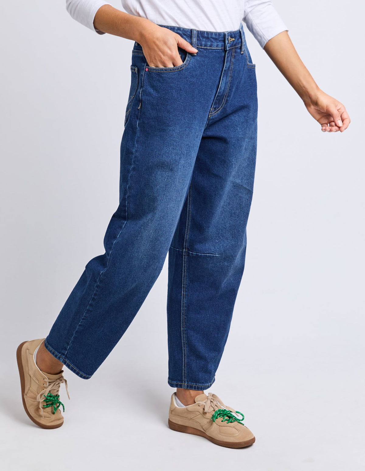 Elm Bessie Barrel Leg Jean