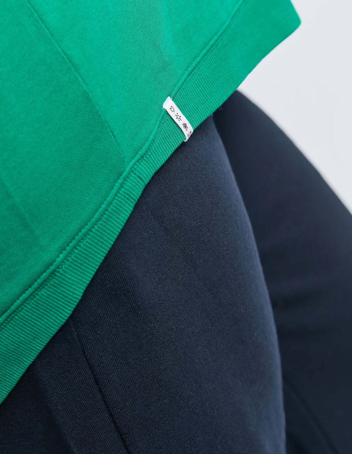 Elm Divine Crew - V Green