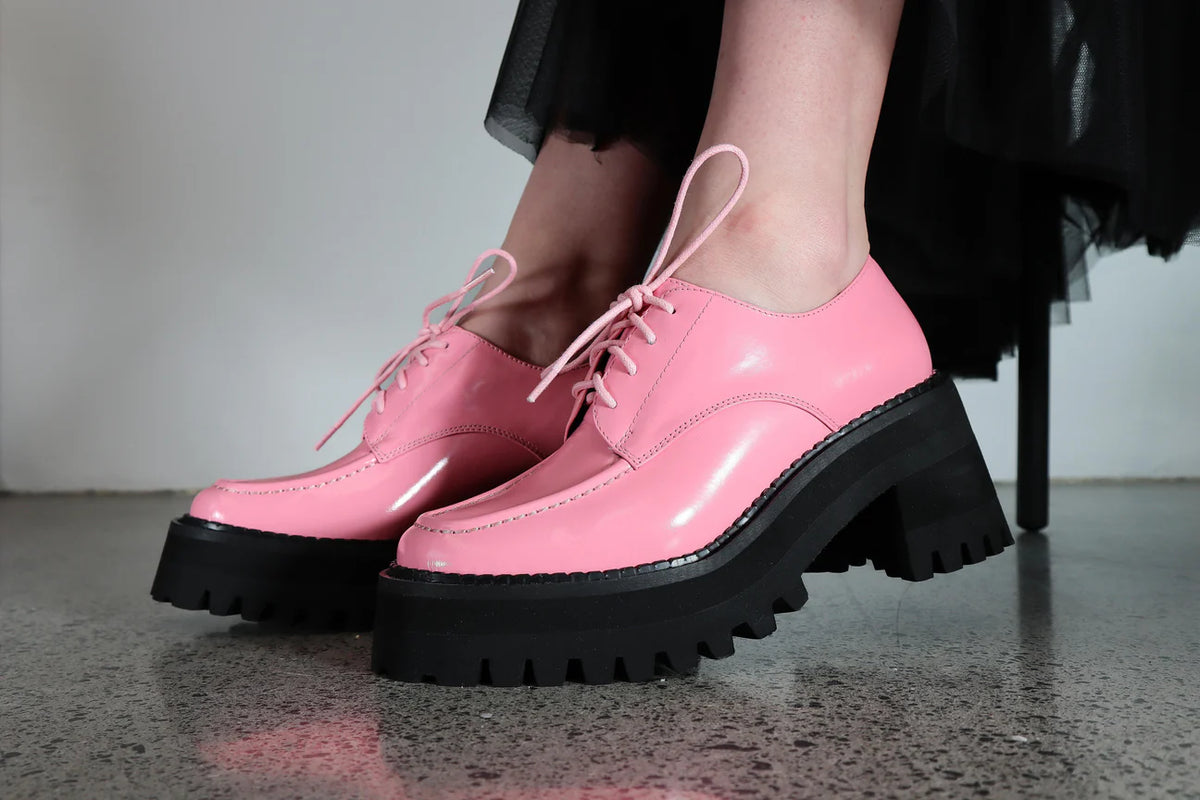 Minx Boss Shoe Candy Pink Oil