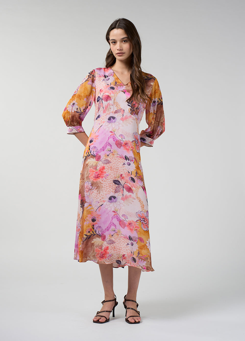 Loobie's Story Batika Midi Dress