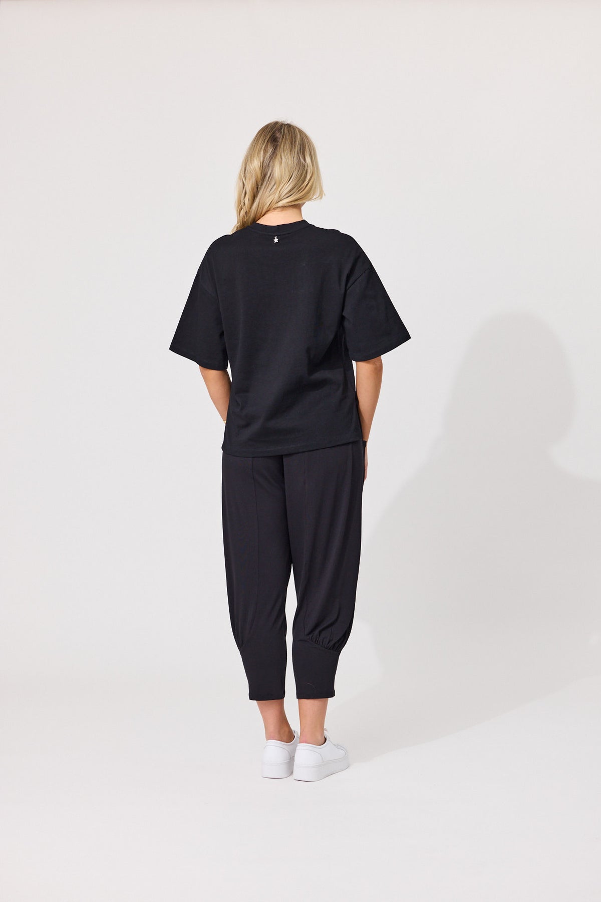 Lemon Tree Amor Tee- Black