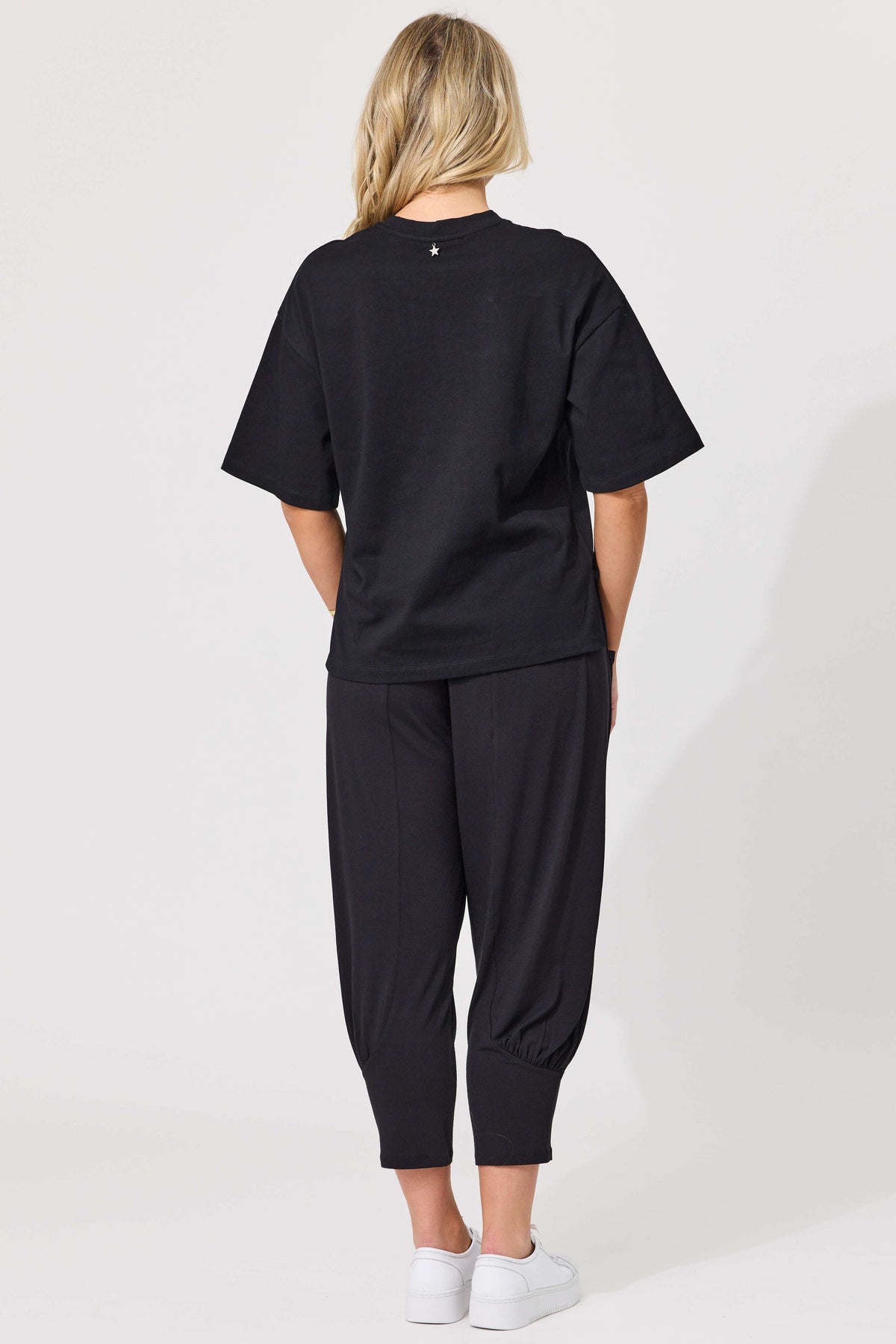 Lemon Tree Amor Tee- Black