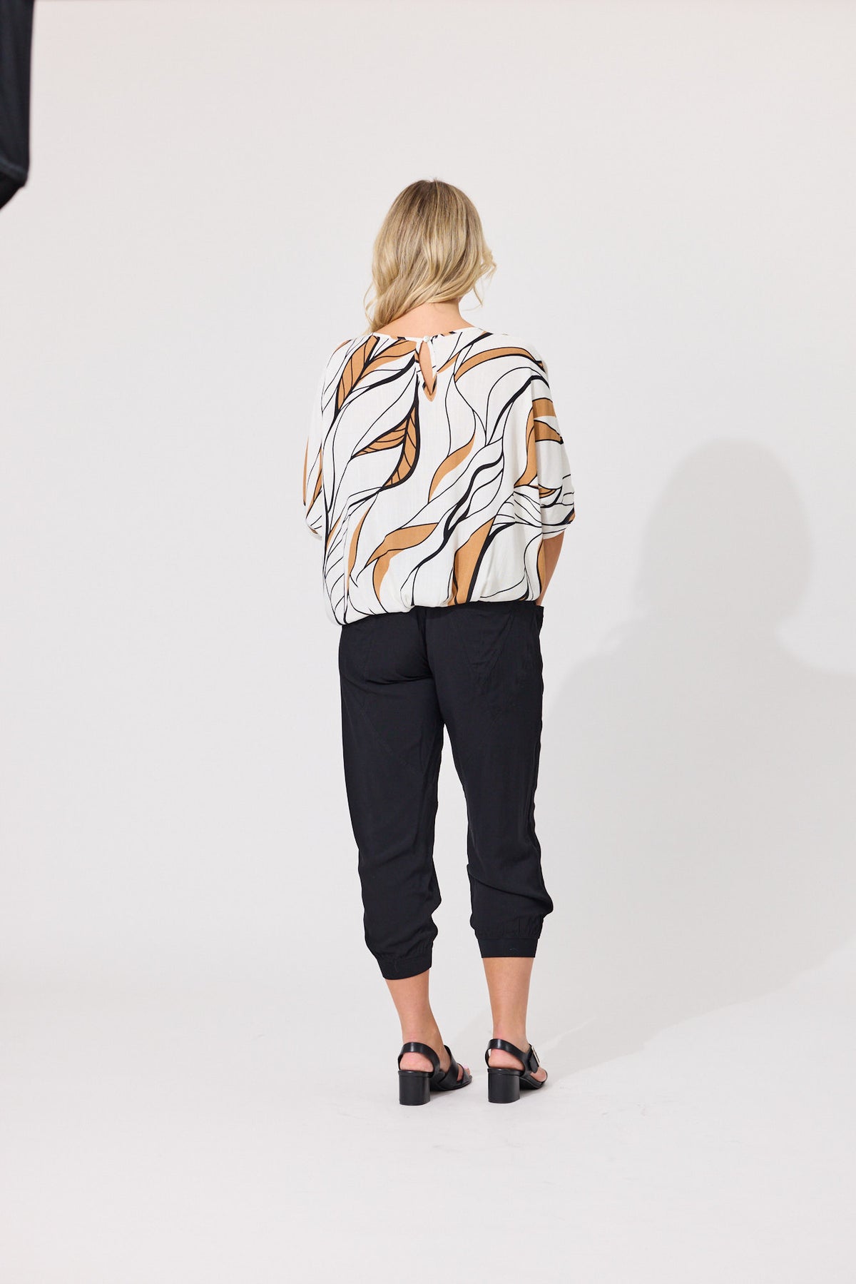 Lemon Tree Alessa Print Top- Leafy White