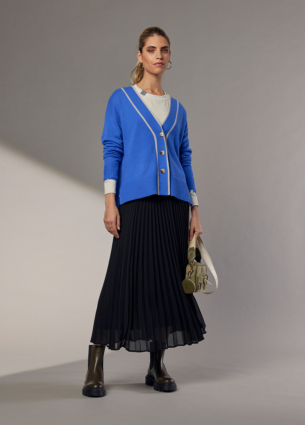 Madly Sweetly Just Pleat It Skirt - Black – ROSSELLINI + SHINE