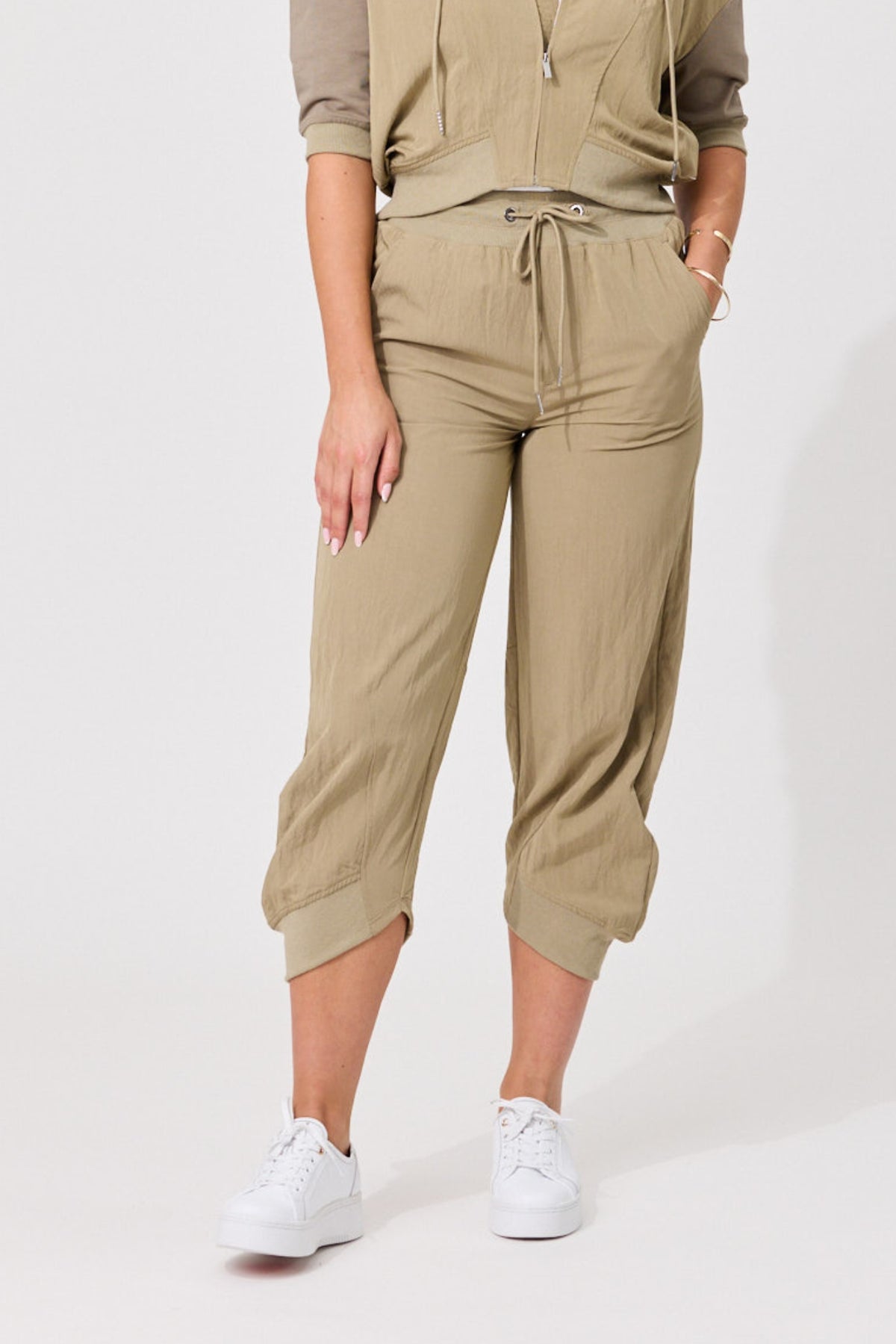 Lemon Tree Larissa Pants- Mushroom