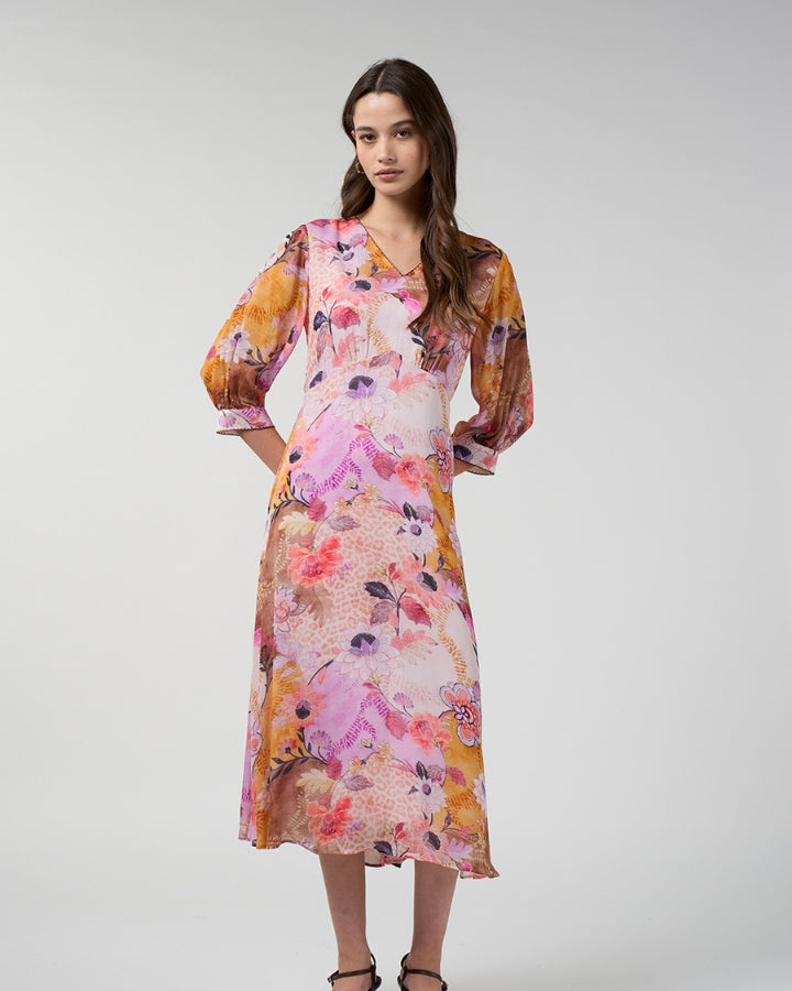 Loobie's Story Batika Midi Dress