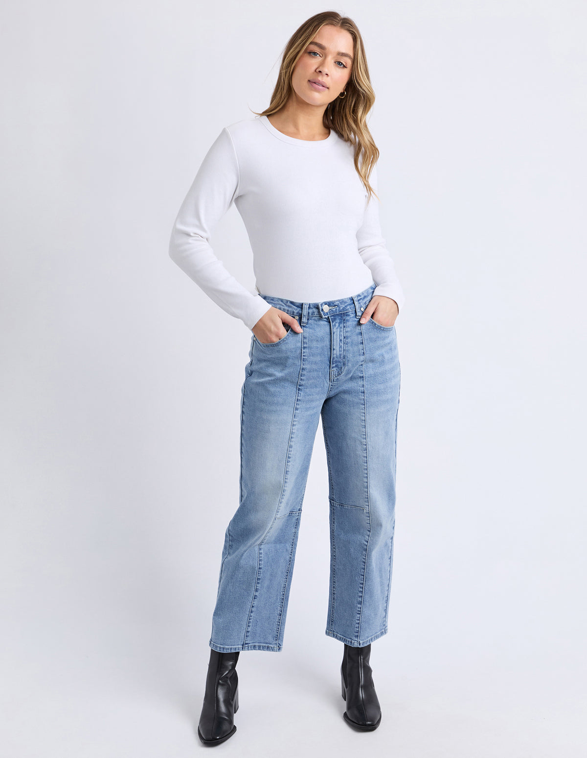 Foxwood Ambrose Barrel Jean- Light Blue