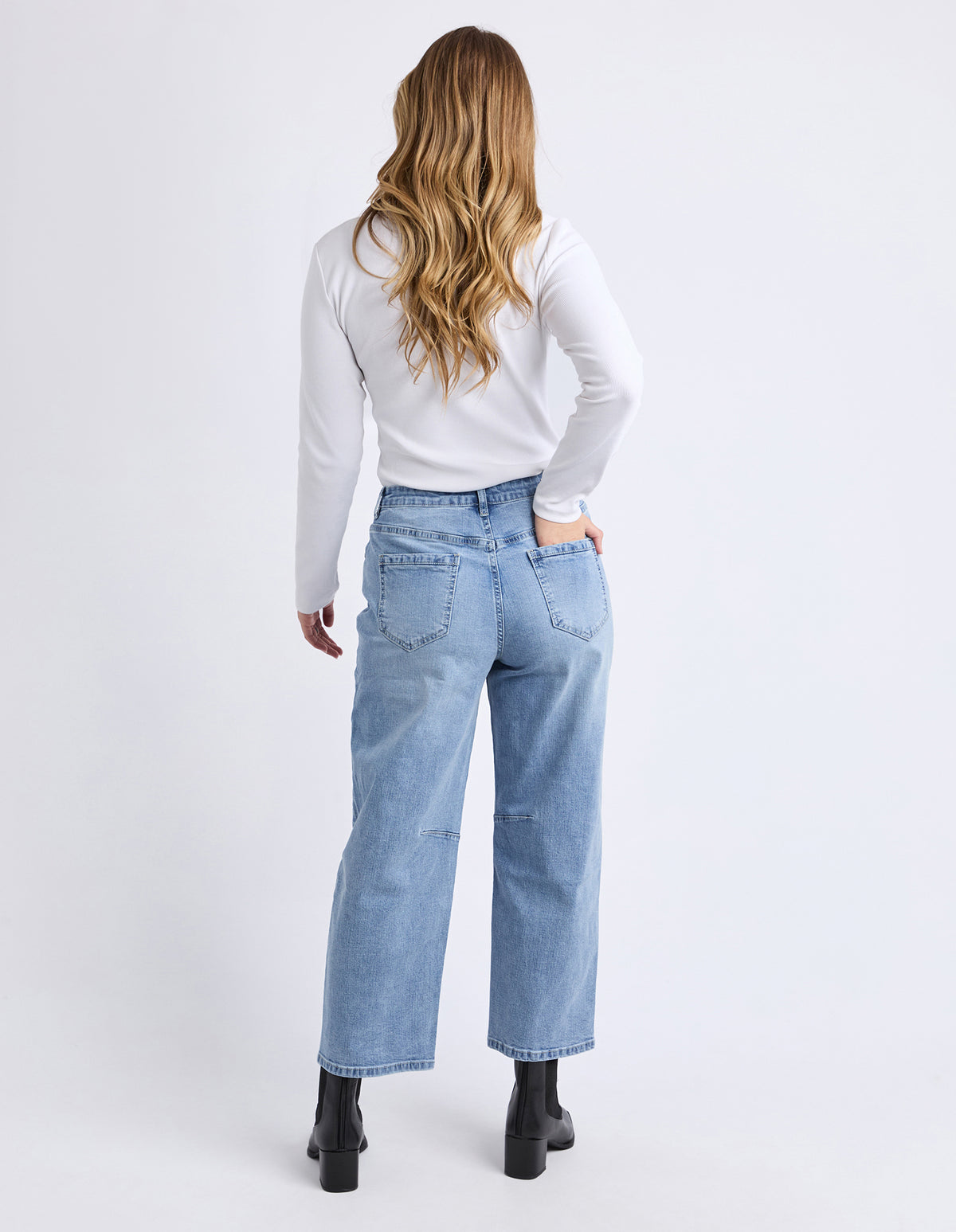 Foxwood Ambrose Barrel Jean- Light Blue