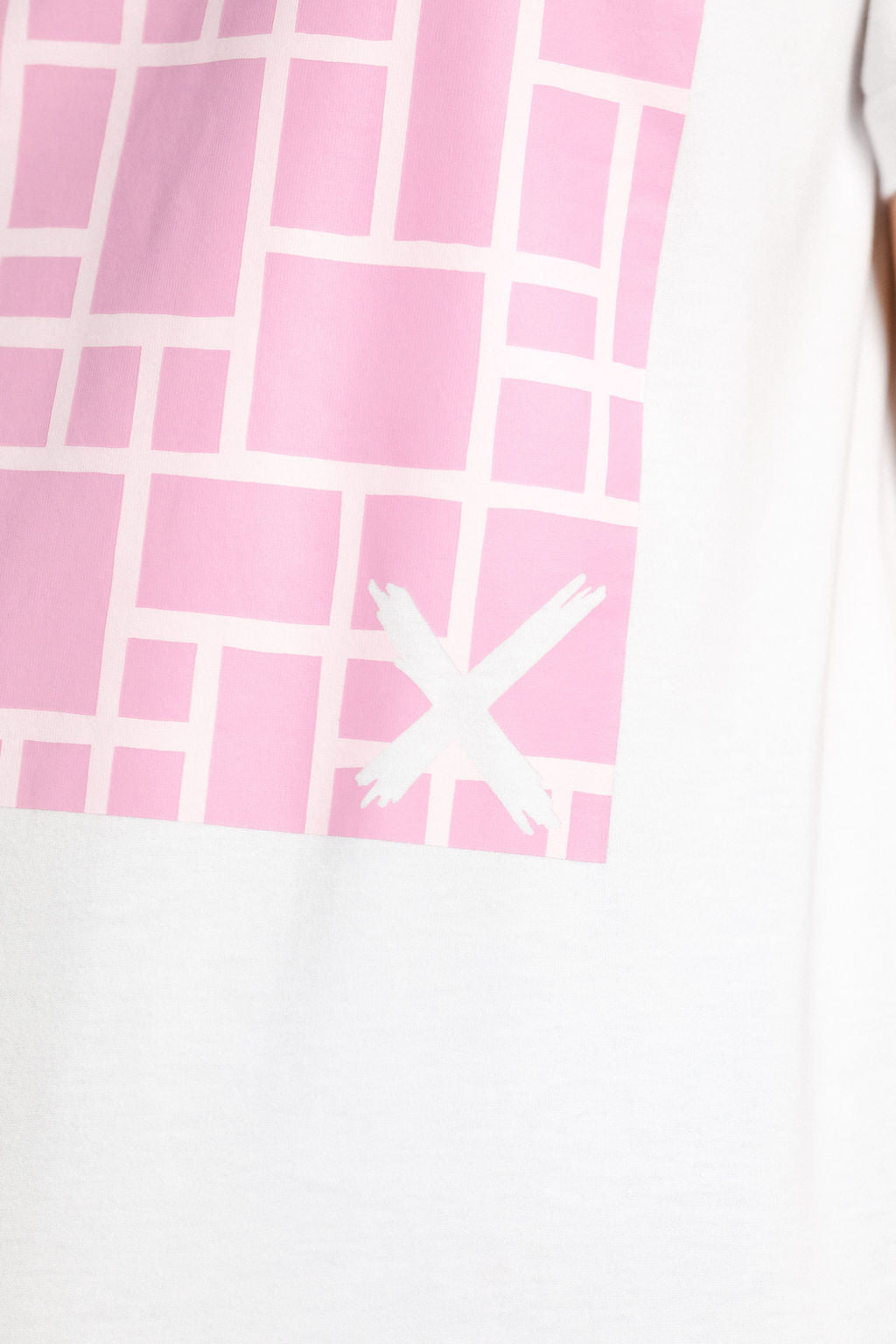 Home Lee Chris Tee - White With Pink Bloom Print