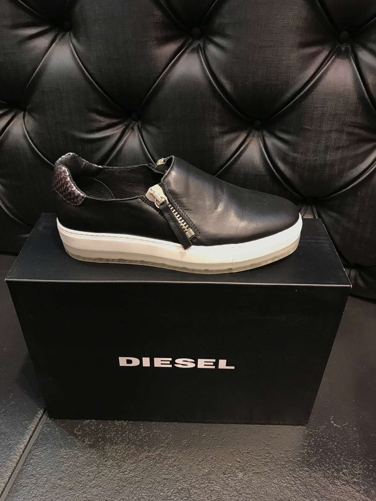 Diesel shoe black