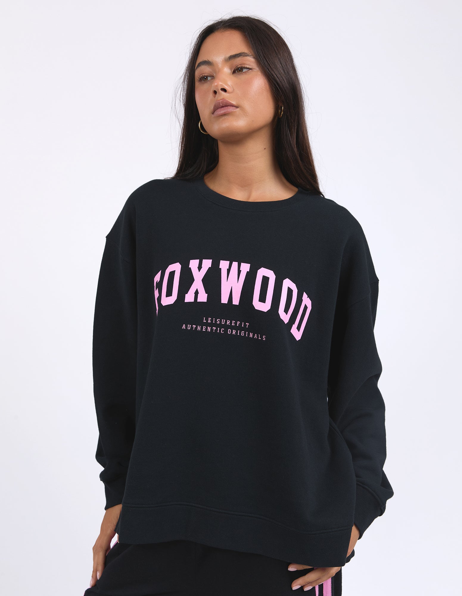 Foxwood Interval Crew - Black – ROSSELLINI + SHINE Foxwood Interval Crew - Black – ROSSELLINI + SHINE