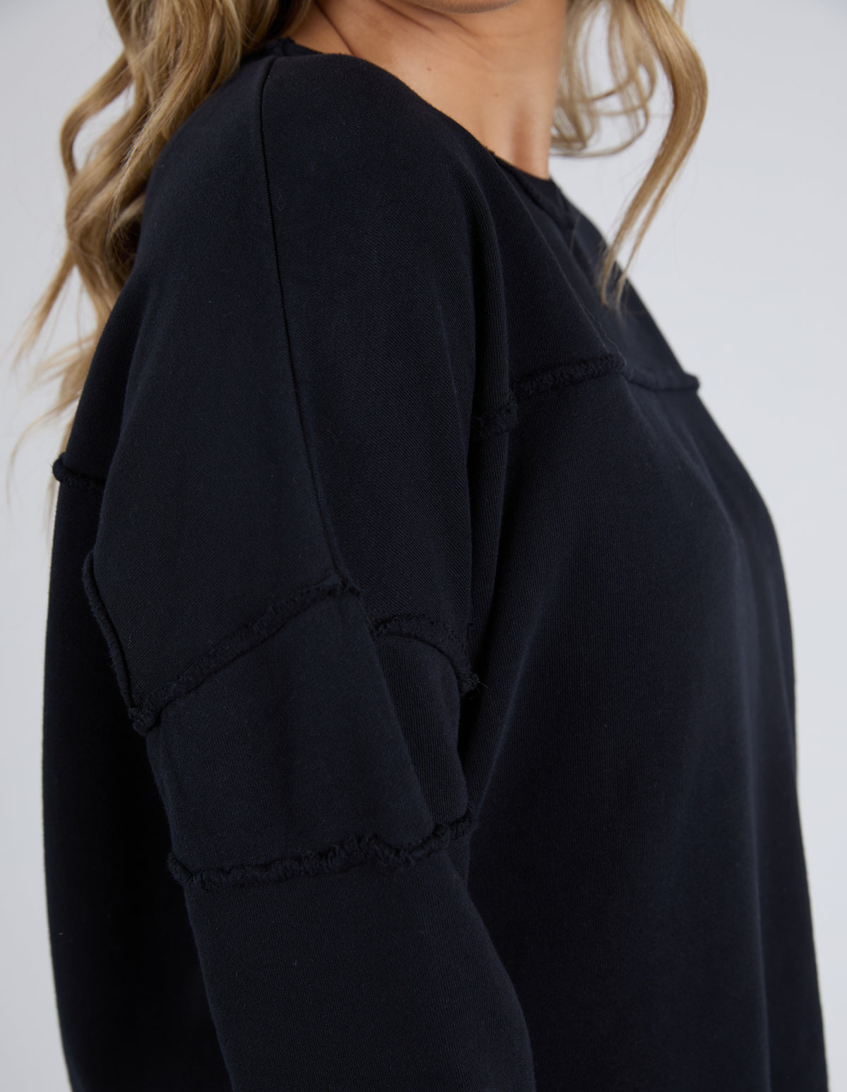 Foxwood Jayne Throw On Fleece Black