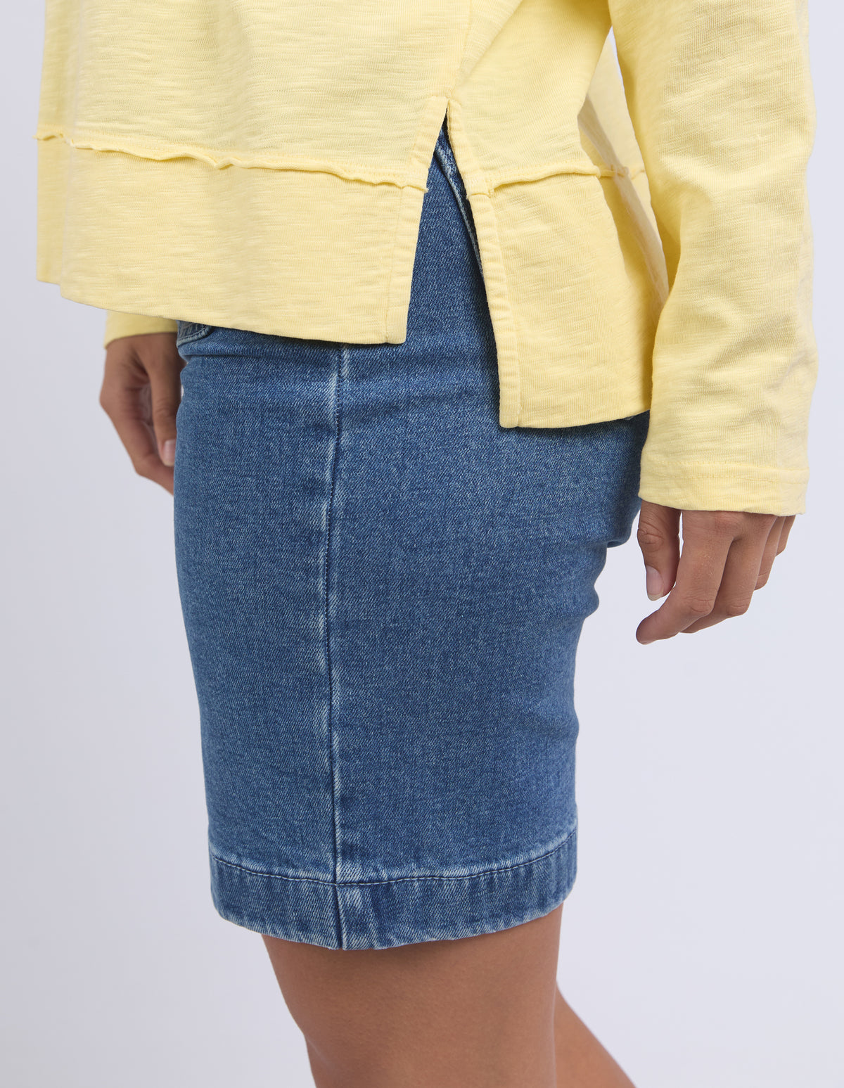 Foxwood Jayne Throw On Top - Lemon