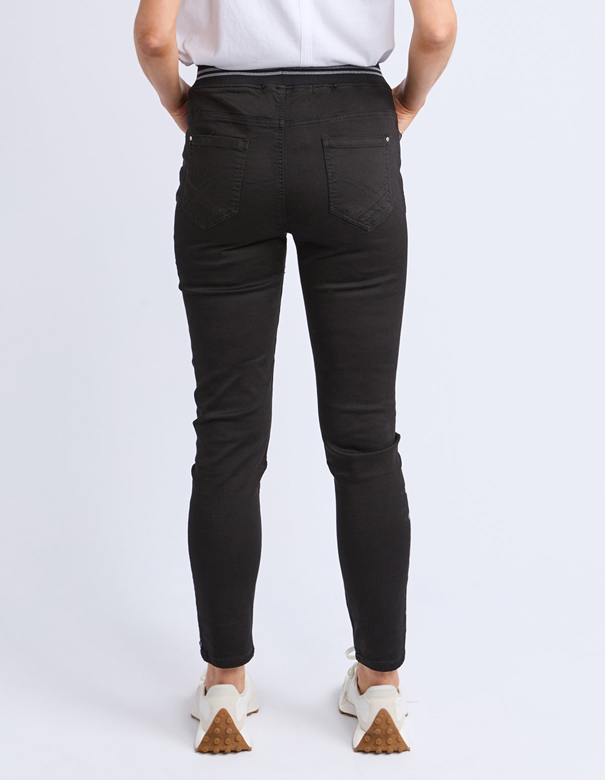 Elm Margo Jogger - Black