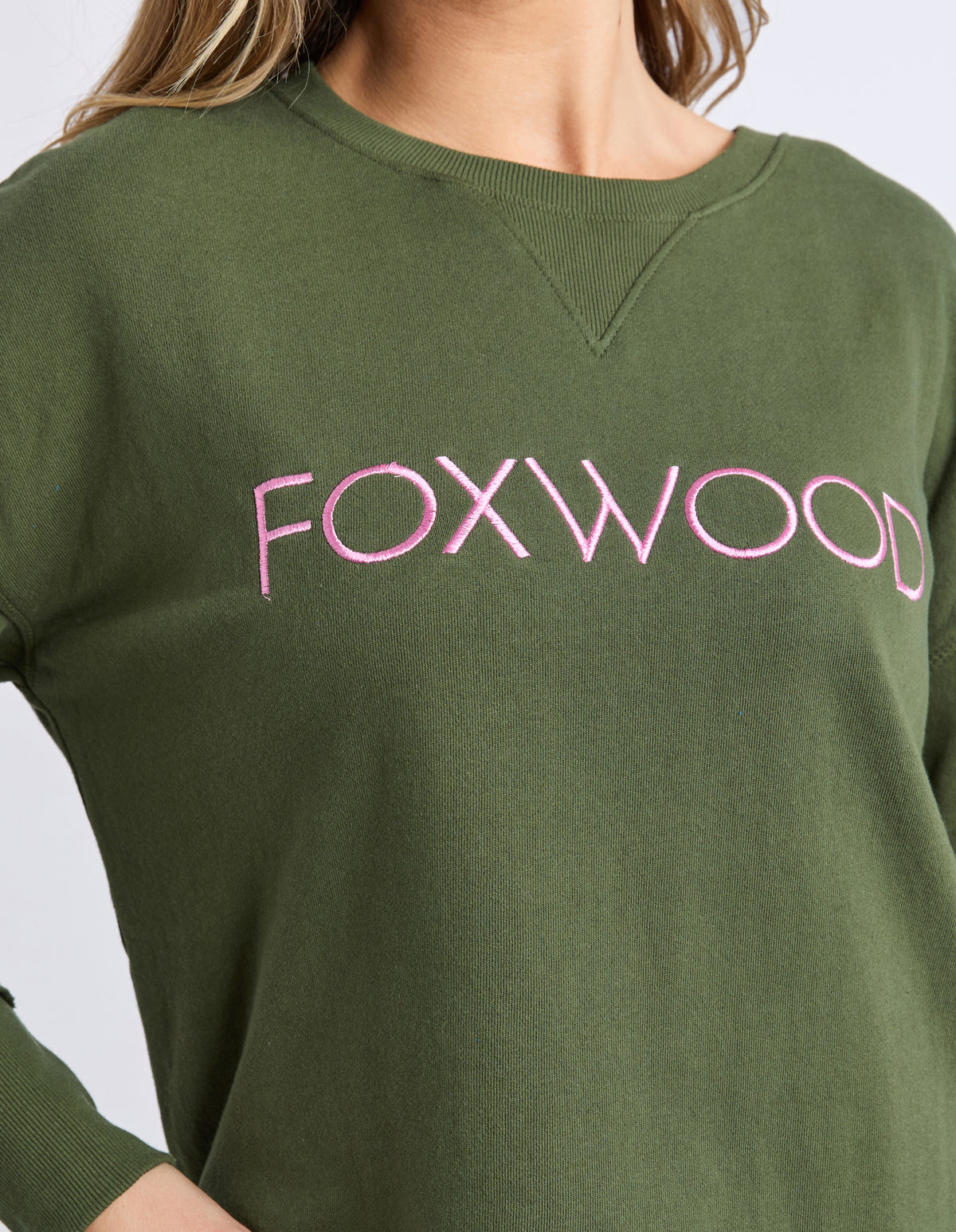 Foxwood Simplified Metallic Crew -Olive