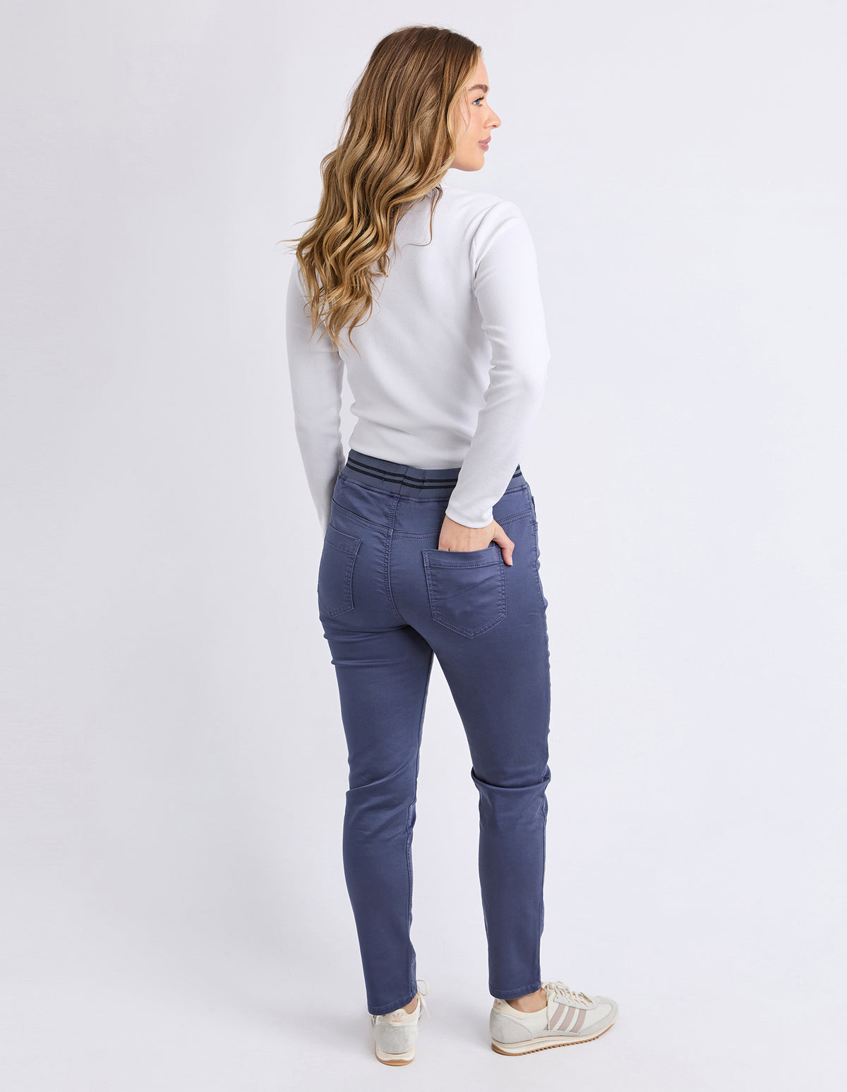 Foxwood Sylvia Jogger Dark Blue