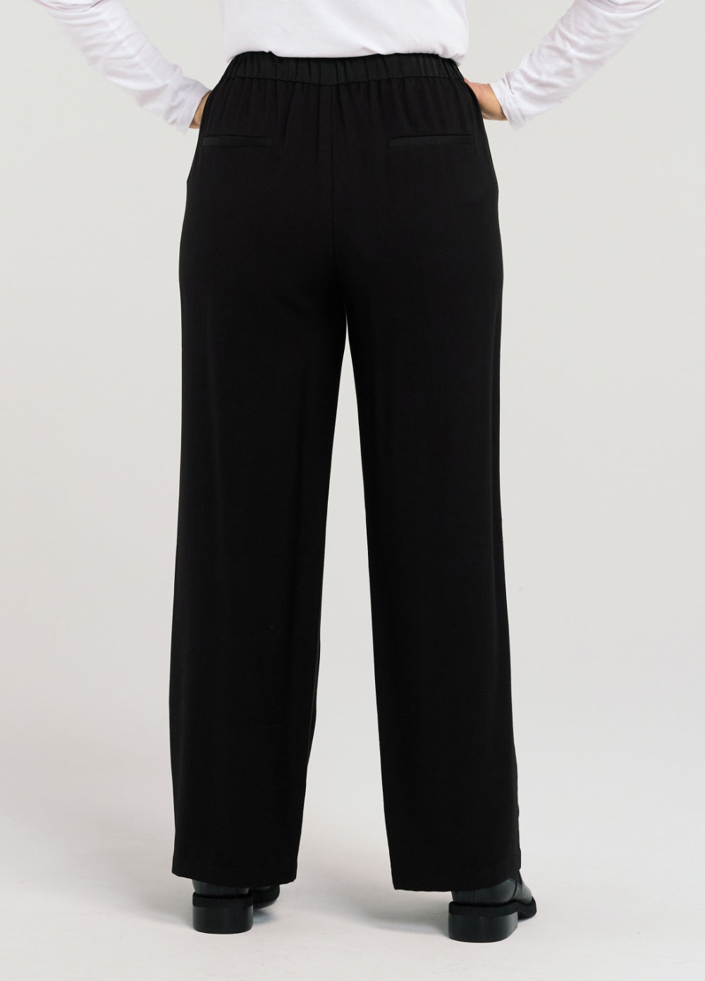 Zafina Freya Pant