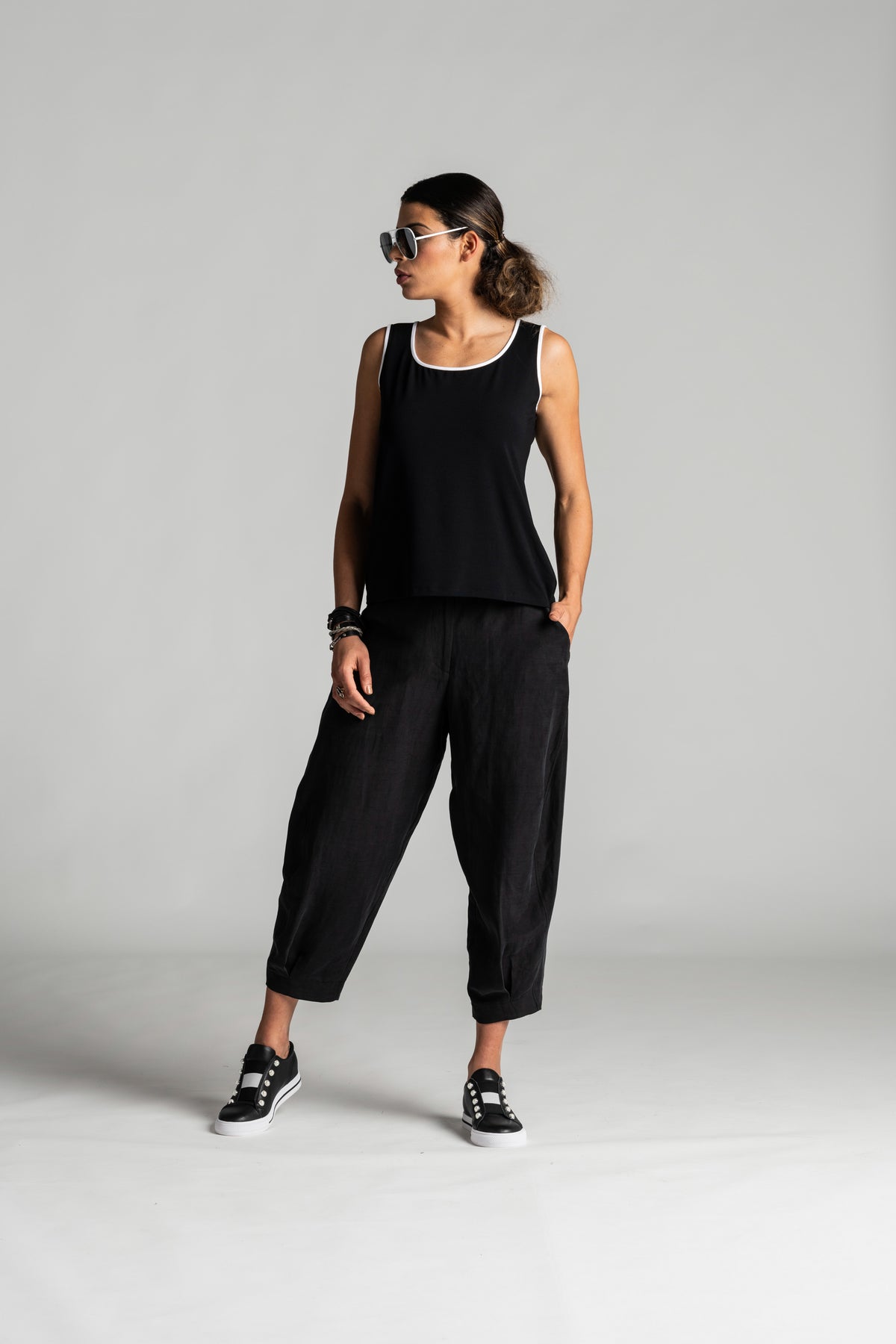 Paula Ryan Relaxed Cropped Bell Pant - Black