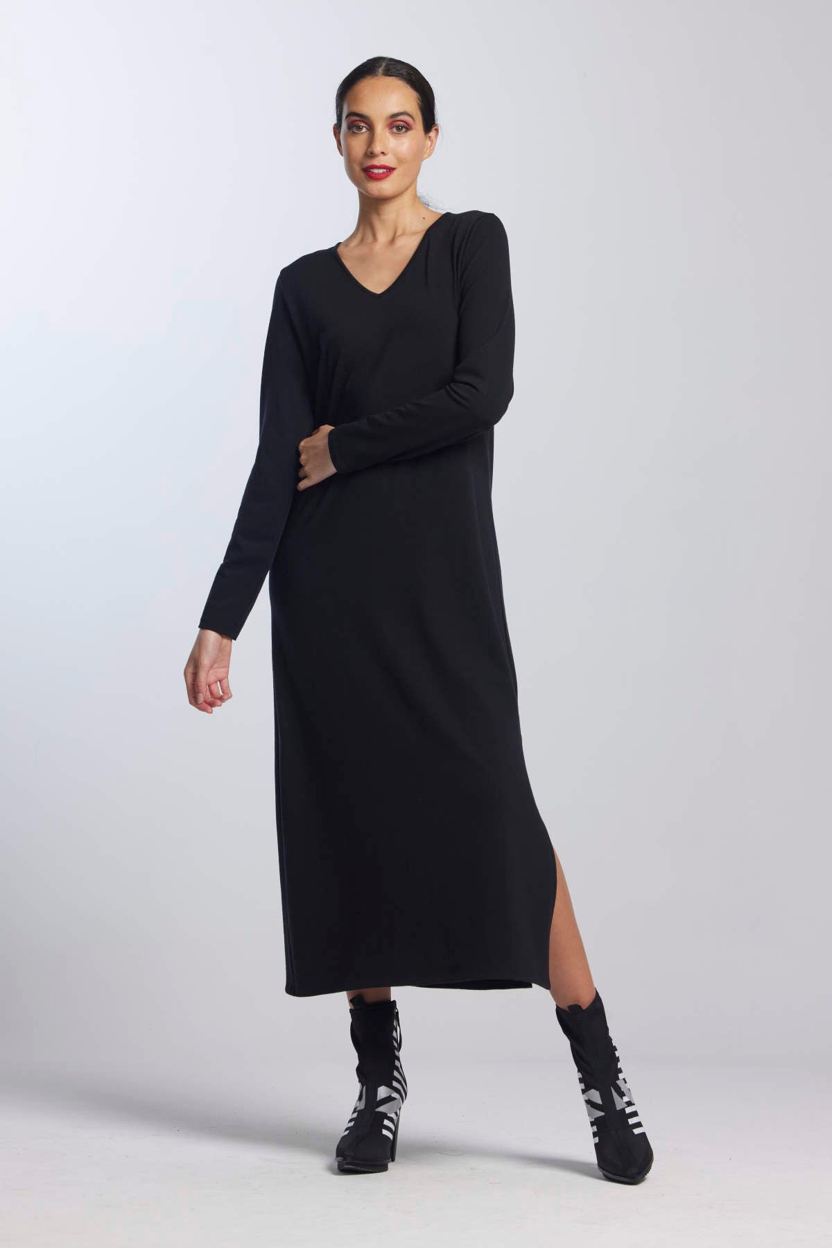Paula Ryan Scoop V Sheath Dress - Black