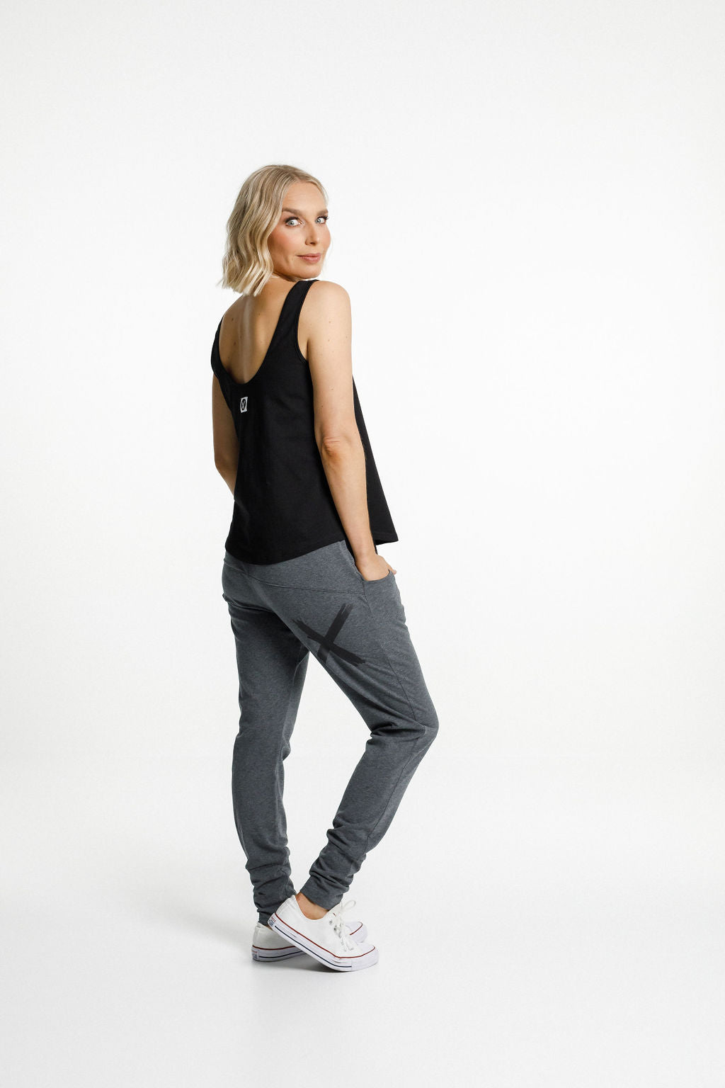 Apartment Pants In Charcoal - Black X