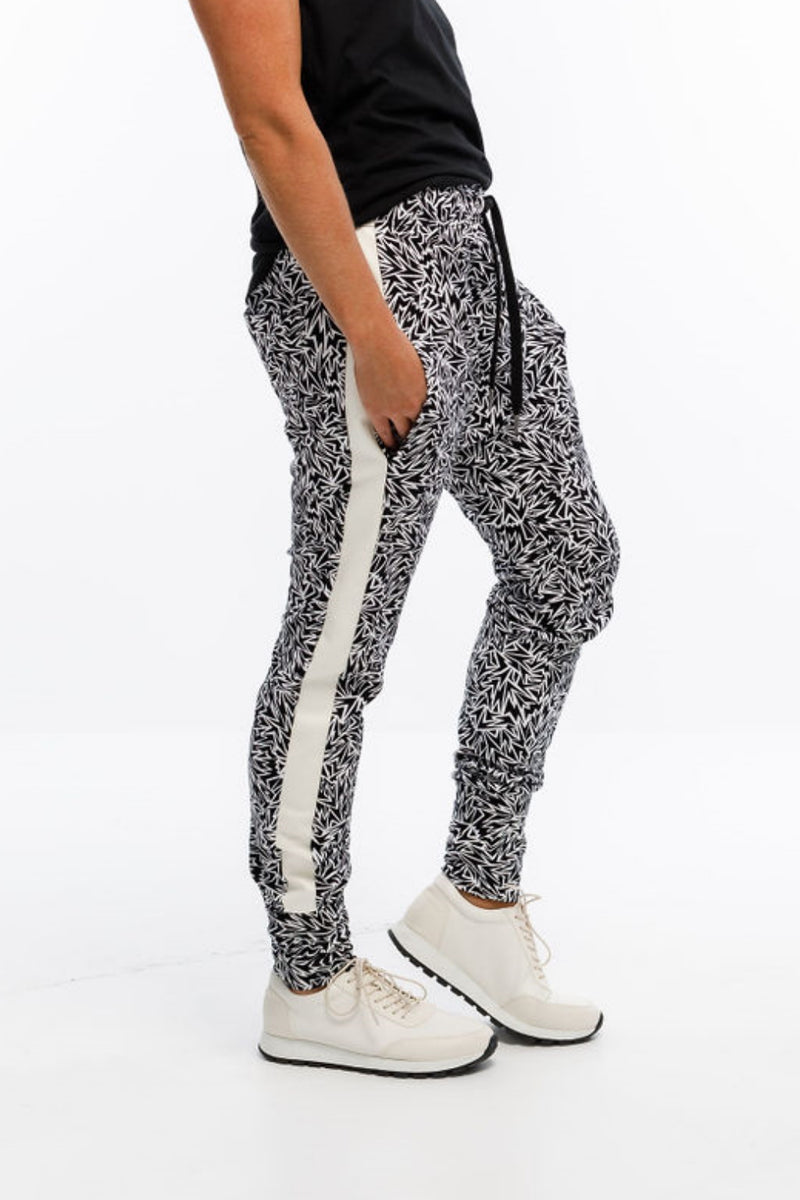 Home Lee Relaxer Pants - Paper Plane Print