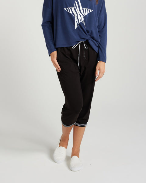 Zafina 3/4 Pant - Black