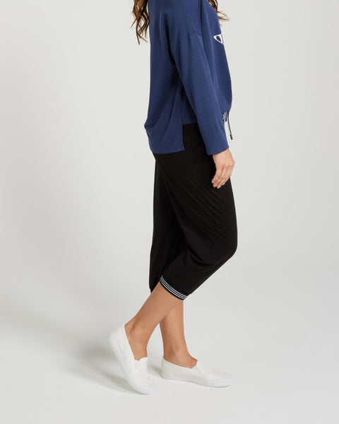 Zafina 3/4 Pant - Black